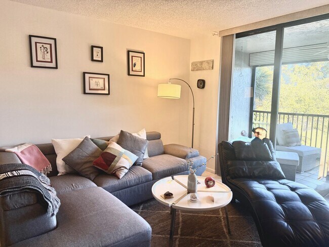 3050 NW 42nd Ave in Coconut Creek, FL - Building Photo - Building Photo