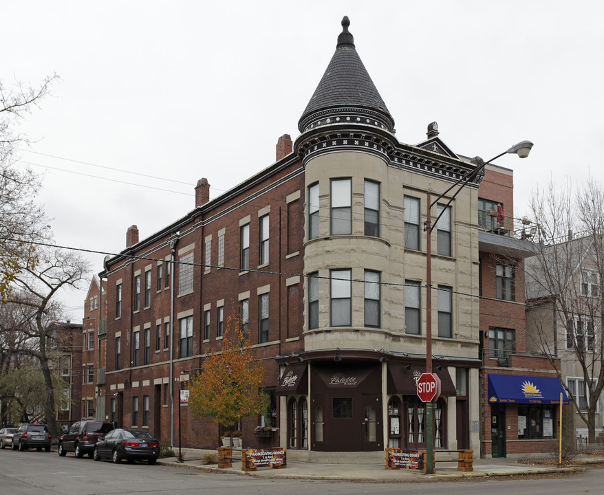 2834 N Southport Ave in Chicago, IL - Foto de edificio