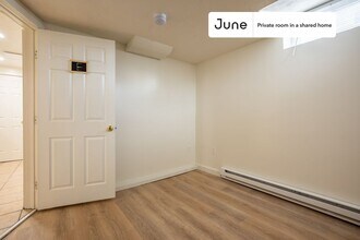 Private bedroom in 5 bed/2 bath Home in Boston, MA - Building Photo - Building Photo