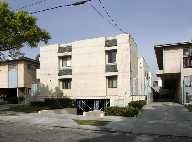 1147 Stanley Ave in Glendale, CA - Foto de edificio - Building Photo