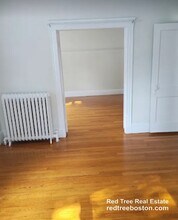 62 Boyd St, Unit 3-106 in Newton, MA - Foto de edificio - Building Photo