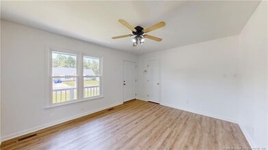 242 Eppingdale Dr in Spring Lake, NC - Building Photo - Building Photo