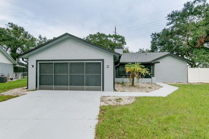 1635 Sunburst Way in Kissimmee, FL - Building Photo