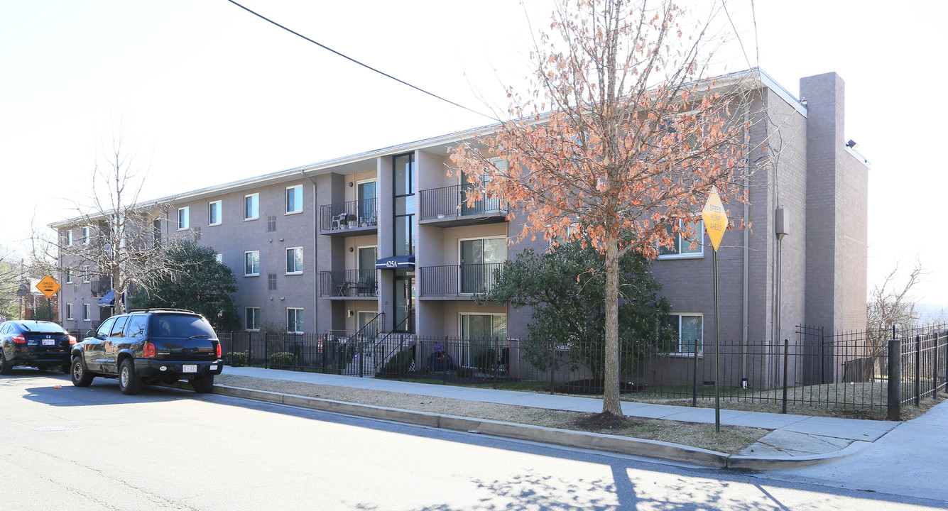 Magnolia Condominiums in Washington, DC - Foto de edificio