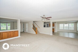 8208 Firefly Way in Indianapolis, IN - Foto de edificio - Building Photo