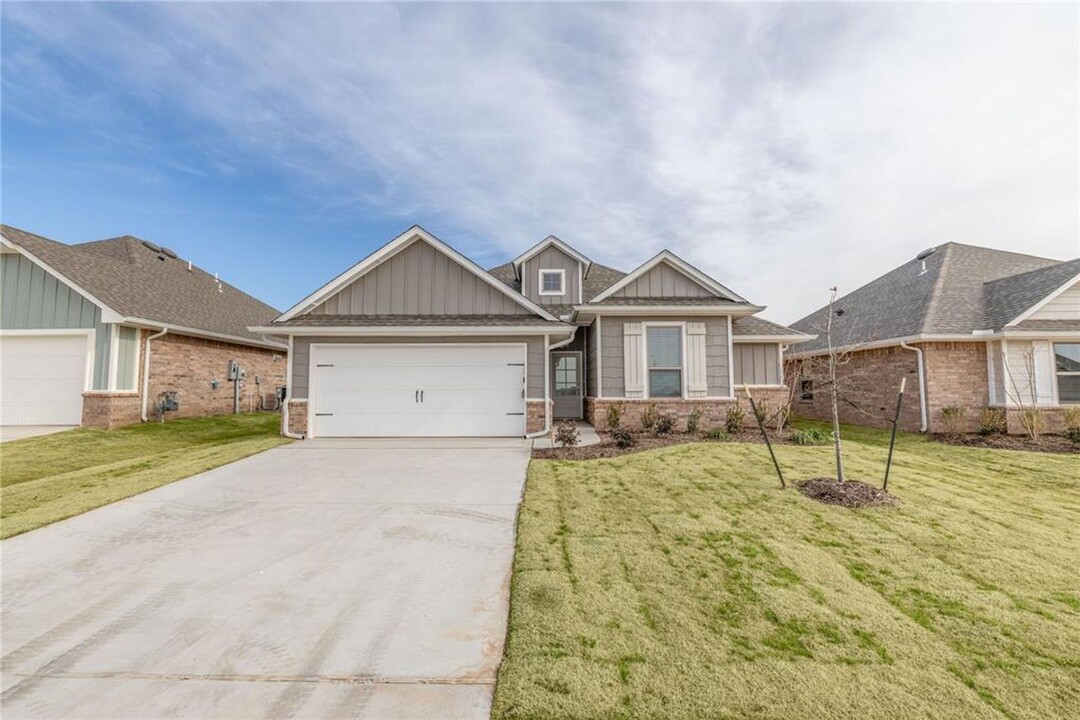 3915 Lleyton Dr in Norman, OK - Building Photo