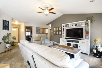 2262 W 46th St in Loveland, CO - Building Photo - Building Photo