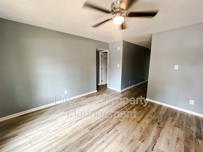 6412 Rockford Dr in Fayetteville, NC - Building Photo - Building Photo