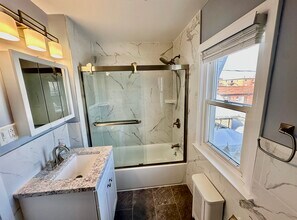 10 Vernon Ave, Unit 2 in Rockville Centre, NY - Foto de edificio - Building Photo