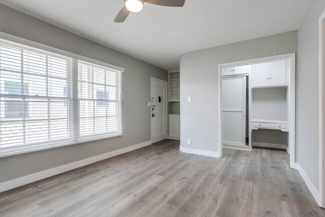 80 Bennett Ave in Long Beach, CA - Building Photo - Building Photo