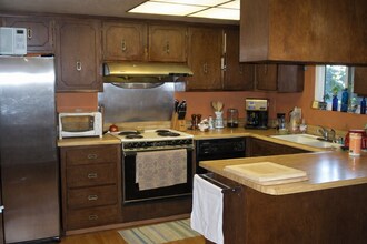 1019 Cabot St in Davis, CA - Building Photo - Building Photo