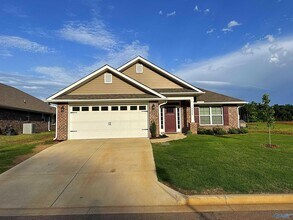 14228 Wildflower Dr in Harvest, AL - Building Photo - Building Photo