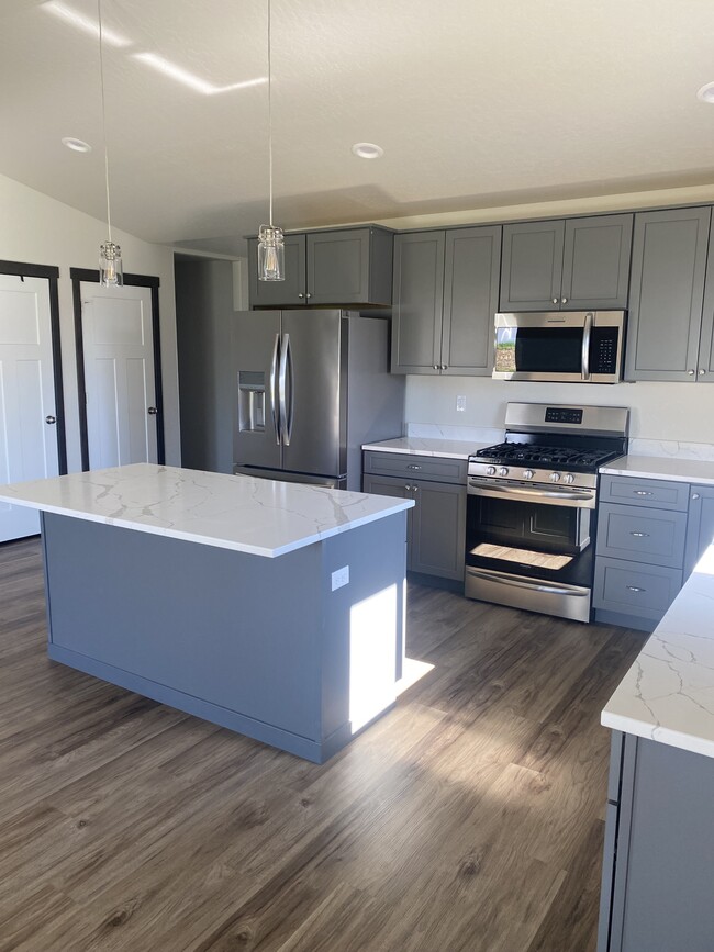 property at 12613 N Lattner St