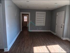 10 McCrary St in Greenville, SC - Building Photo - Building Photo