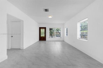 1107 El Rado St in Coral Gables, FL - Building Photo - Building Photo