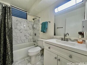 94-054 Leolua St in Waipahu, HI - Building Photo - Building Photo