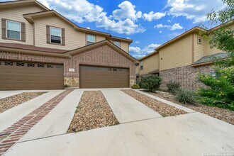 7106 Faith Wy in San Antonio, TX - Foto de edificio - Building Photo