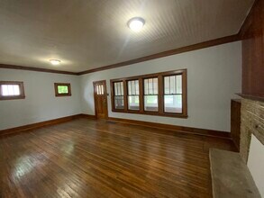 5 S Virginia Ave in Danville, IL - Building Photo - Building Photo