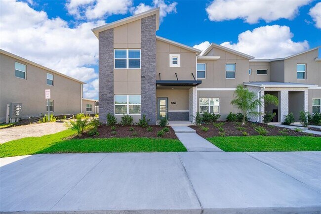 2673 Reading Trail