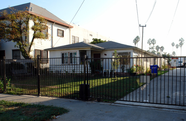 922 N Cedar St in Inglewood, CA - Building Photo - Building Photo