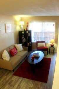 Building Photo - College Town Apartamentos in Tucson, Arizona
