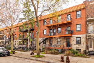 7100-7122 Chambord St in Montréal, QC - Building Photo