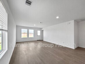 207 Brandi Dr in Wharton, TX - Building Photo - Building Photo
