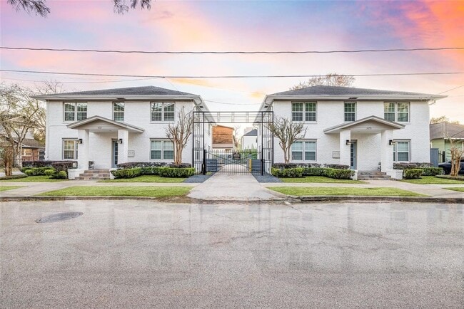 605 Bomar St, Unit 3 in Houston, TX - Foto de edificio - Building Photo