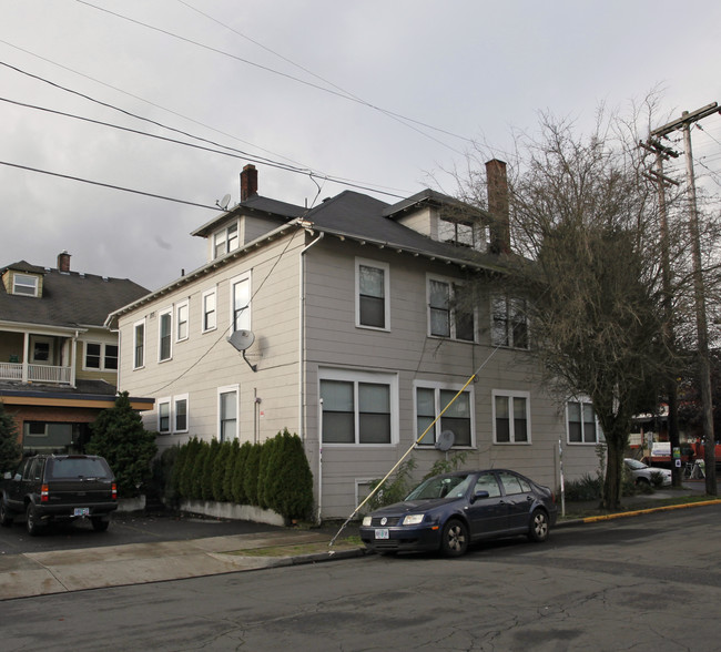 Madison Apartments in Portland, OR - Building Photo - Building Photo