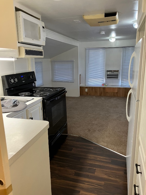 property at 24 W Rio Colorado Dr