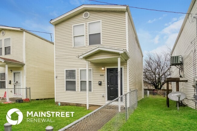 2221 St Louis Ave in Louisville, KY - Foto de edificio - Building Photo