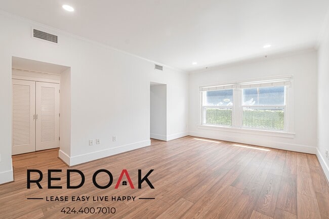 property at 6533 Hollywood Blvd