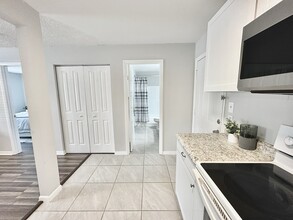 Soho Village Apartments in Tampa, FL - Building Photo - Building Photo