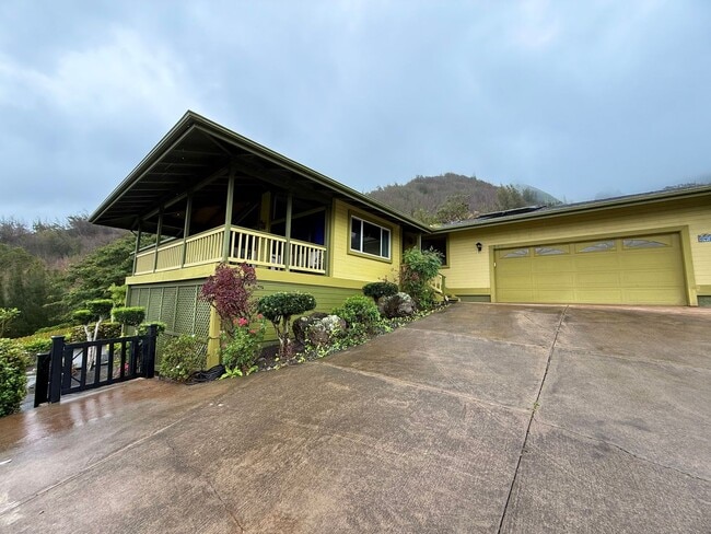 541 Kulaiwi Dr in Wailuku, HI - Building Photo - Building Photo