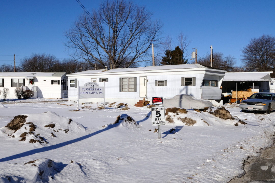 165 Turnpike Rd in Westborough, MA - Building Photo