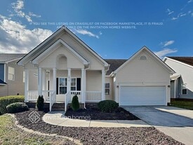 1816 Conifer Cir in Charlotte, NC - Building Photo