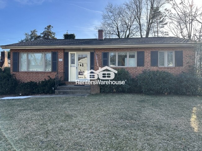 223 Deep Dale Dr in Timonium, MD - Foto de edificio - Building Photo