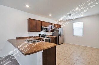 6325 S Crescent Peak Dr in Tucson, AZ - Building Photo - Building Photo