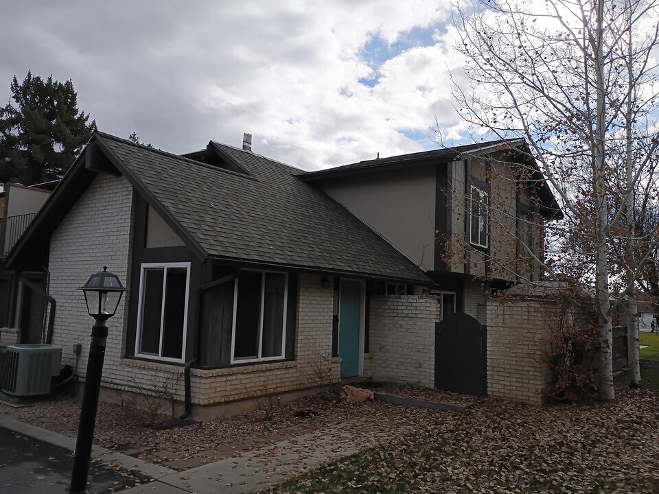 3477 Brookside Dr, Unit 3477 in Provo, UT - Foto de edificio