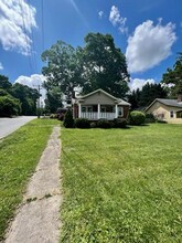 201 Montreat Rd in Black Mountain, NC - Building Photo - Building Photo