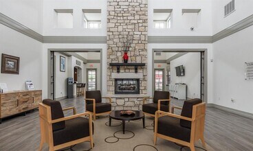 1350 Skyline Rd in Grand Prairie, TX - Building Photo - Building Photo