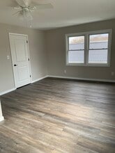 132 Turner Ln in Middlesboro, KY - Foto de edificio - Building Photo