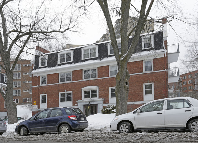 3260 Ridgewood in Montréal, QC - Building Photo - Building Photo