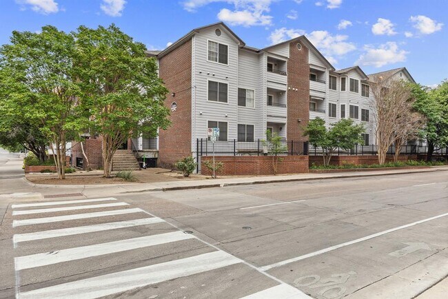 property at 501 W 26th St