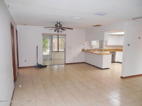 1492 Autumn Woods Dr in Melbourne, FL - Building Photo - Building Photo