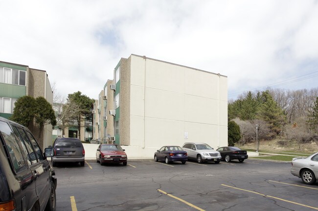 Parkshore Commons in Gary, IN - Building Photo - Building Photo