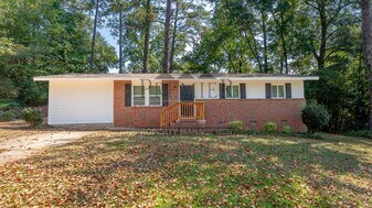 5808 Fairchild Dr in Columbus, GA - Building Photo