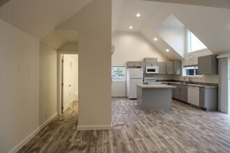 1117-1119 6th St NW in Salem, OR - Building Photo - Building Photo