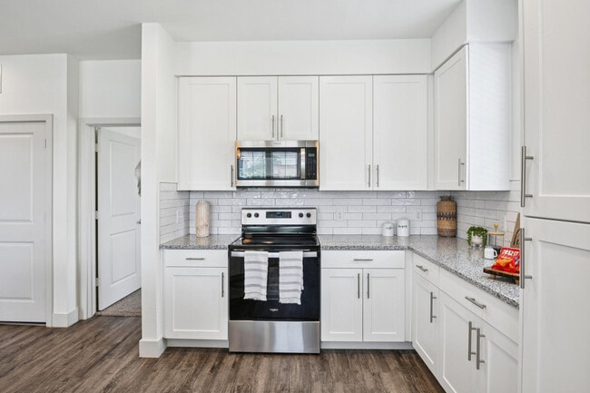 Lakecrest Apartments