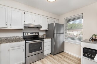 7324 Pebblestone Dr in Charlotte, NC - Building Photo - Building Photo